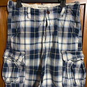 Men’s Cargo shorts size 31 Abercrombie & Fitch